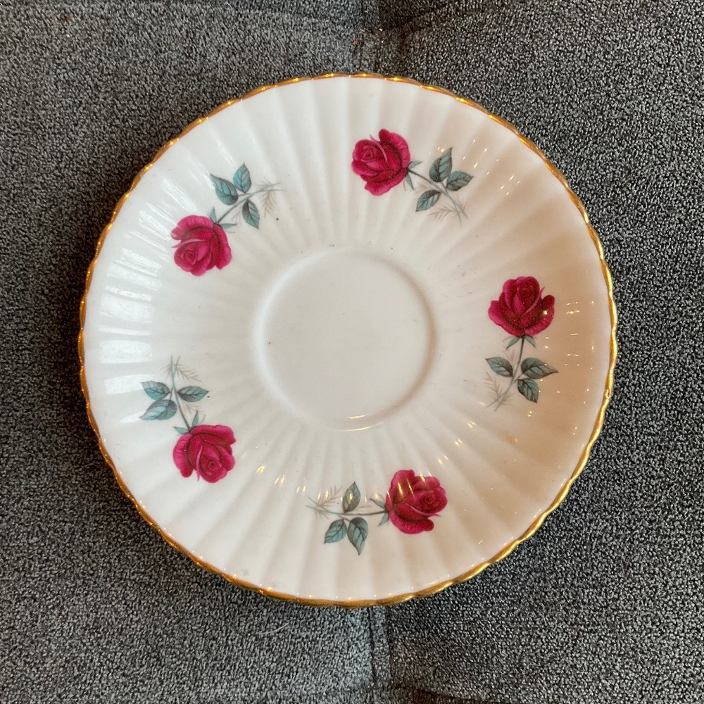 EUC Vintage Royal Windsor Long Stem Rose Tea Saucer
